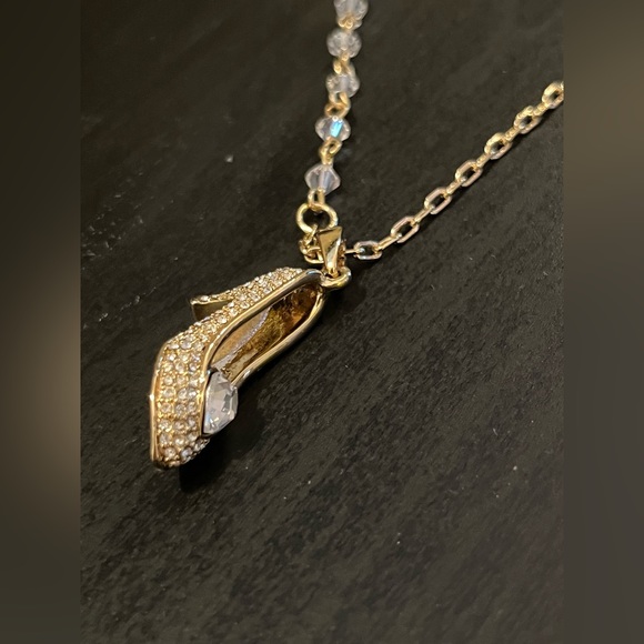 Disney Jewelry Vintage Disney Love Hidada Glass Slipper Necklace